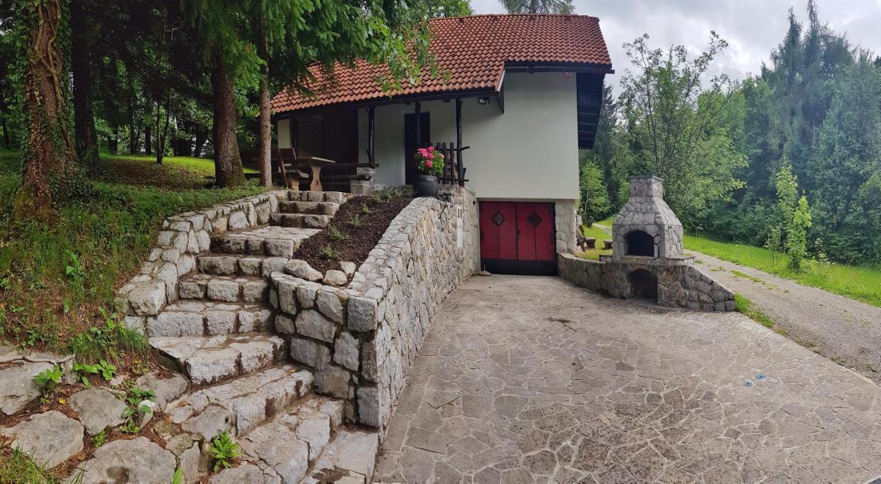 Forest House Vrhnika Exterior foto