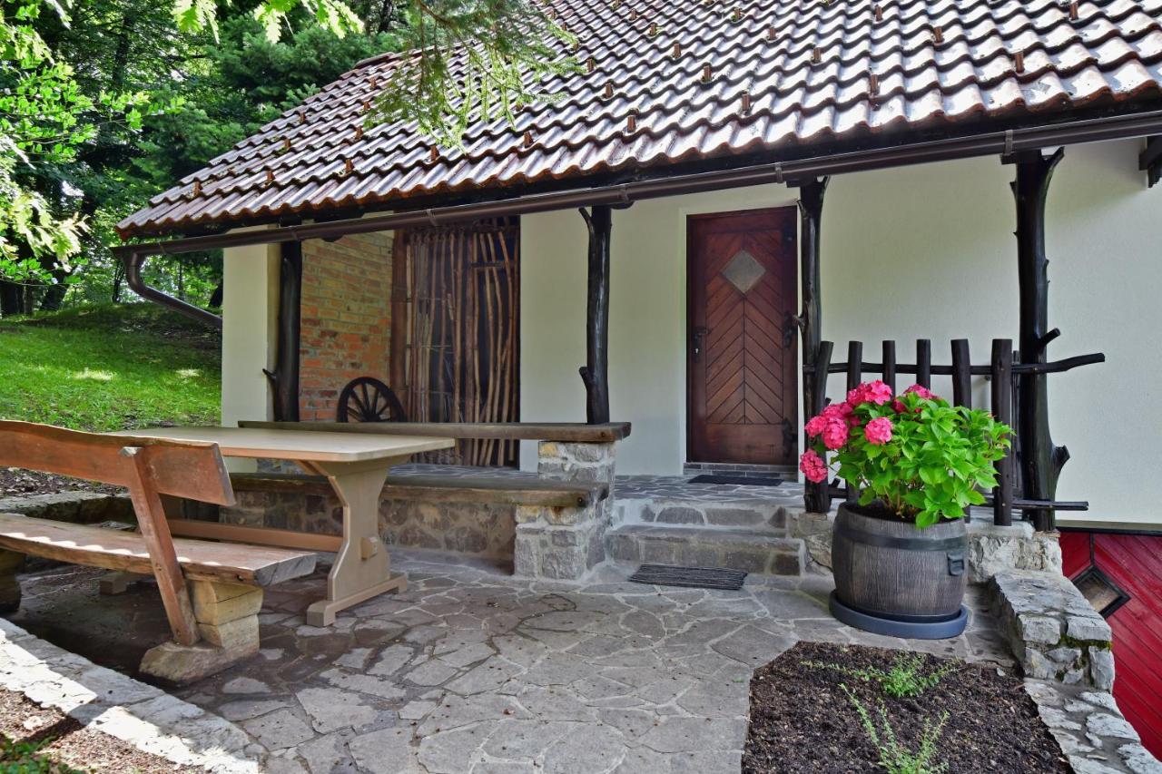 Forest House Vrhnika Exterior foto