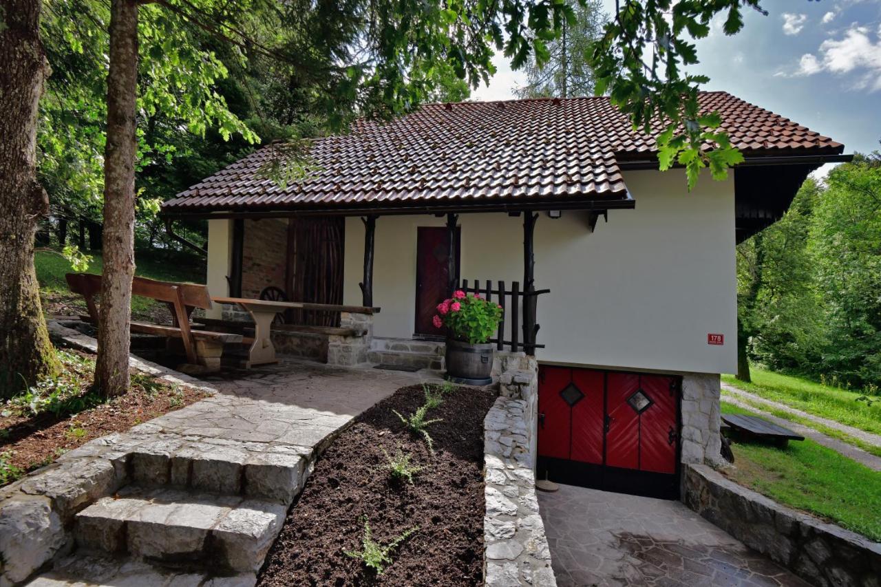 Forest House Vrhnika Exterior foto